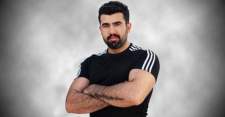 Onur İş
